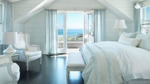Ways to design coastal bedroom